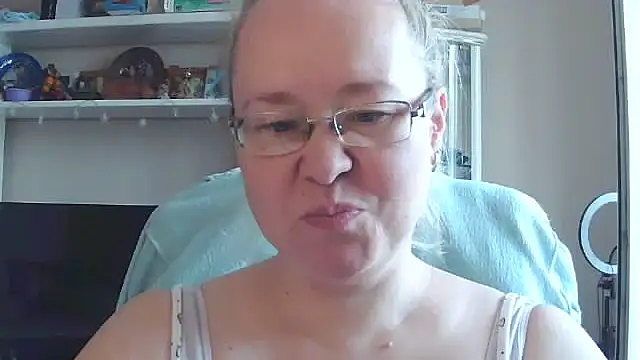 Snapshot of Viola27 chatting on 07/12/26, 07:21 Viola27 online show from 07/12/26, 07:21