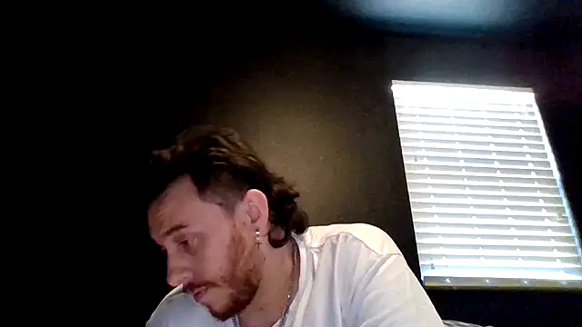 Snapshot of Mikecloudyhawk chatting on 07/15/26, 06:35 Mikecloudyhawk online show from 07/15/26, 06:35