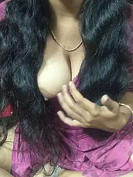 Snapshot of telugu_modal_divya0999 chatting on 07/23/26, 03:43 telugu modal divya0999 online show from 07/23/26, 03:43