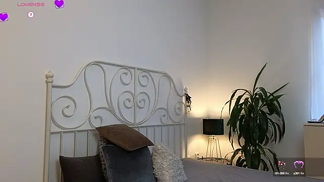 Snapshot of Ginnybabe_ chatting on 02/20/25, 01:08 Ginnybabe  online show from 02/20/25, 01:08