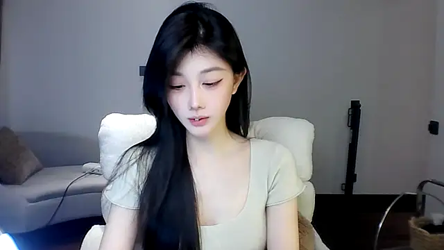 Snapshot of SylvieMaya chatting on 07/20/26, 03:58 SylvieMaya online show from 07/20/26, 03:58