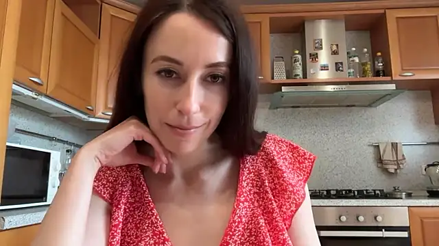 Flamingo Queen online show from 06/17/26, 02:40