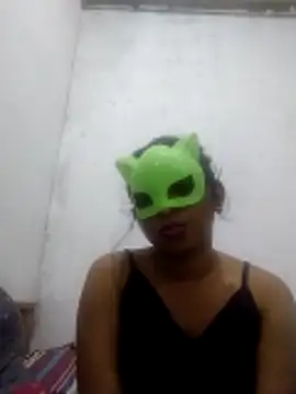 Snapshot of sldoni chatting on 06/15/26, 02:52 sldoni online show from 06/15/26, 02:52