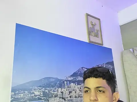 Snapshot of cameron_lux77 chatting on 07/04/26, 03:35 cameron lux77 online show from 07/04/26, 03:35