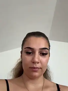 Snapshot of _Jessika13_ chatting on 06/18/26, 02:10 Jessika13 online show from 06/18/26, 02:10