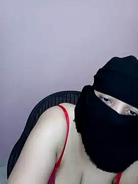 Snapshot of hot_farawla00 chatting on 06/25/26, 10:09 hot farawla00 online show from 06/25/26, 10:09