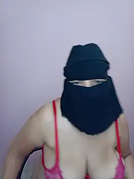 Snapshot of hot_farawla00 chatting on 07/06/26, 09:39 hot farawla00 online show from 07/06/26, 09:39