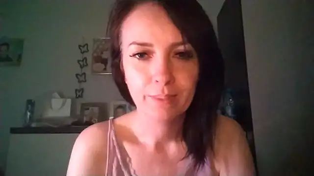 Snapshot of JenniferAlone chatting on 06/16/26, 09:17 JenniferAlone online show from 06/16/26, 09:17