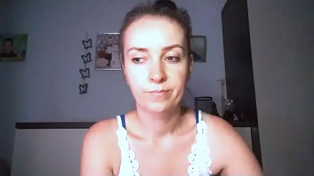Snapshot of JenniferAlone chatting on 06/30/26, 08:21 JenniferAlone online show from 06/30/26, 08:21