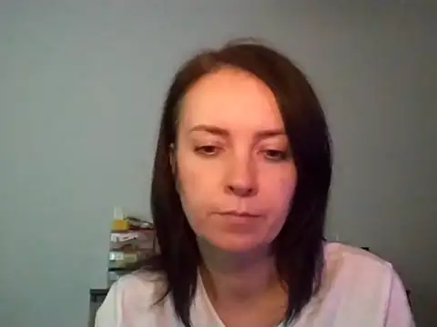 Snapshot of JenniferAlone chatting on 07/06/26, 09:06 JenniferAlone online show from 07/06/26, 09:06