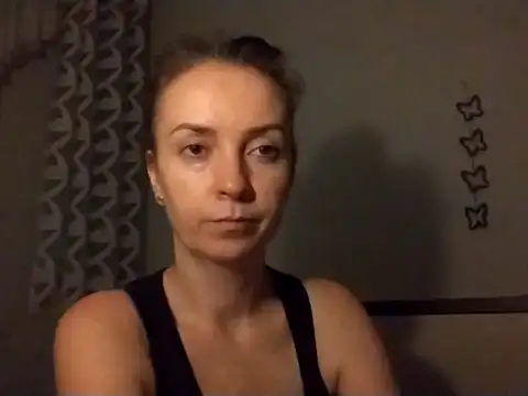 Snapshot of JenniferAlone chatting on 07/15/26, 08:14 JenniferAlone online show from 07/15/26, 08:14