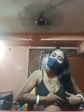 Snapshot of Simi-hot-boudi chatting on 07/14/26, 10:32 Simi-hot-boudi online show from 07/14/26, 10:32