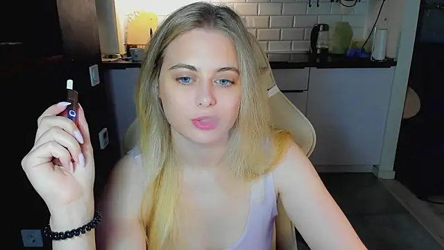 blonde kellyy online show from 07/14/26, 02:05