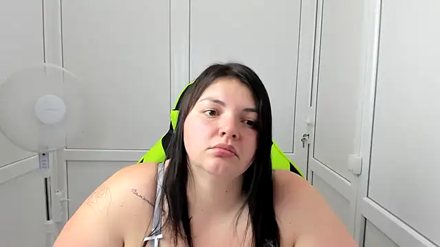 Snapshot of MargaretDark chatting on 06/26/26, 12:42 MargaretDark online show from 06/26/26, 12:42