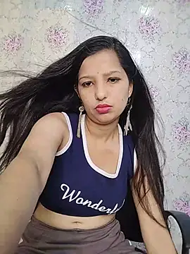 Snapshot of Queen_Rosyy chatting on 06/30/26, 03:07 Queen Rosyy online show from 06/30/26, 03:07