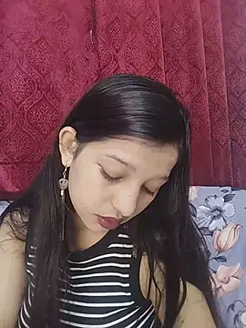 Snapshot of Queen_Rosyy chatting on 07/24/26, 03:37 Queen Rosyy online show from 07/24/26, 03:37
