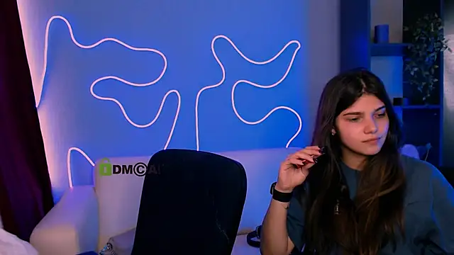 naomi perl online show from 06/18/26, 10:09