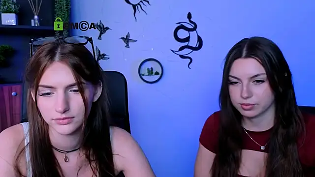 naomi perl online show from 07/17/26, 10:33