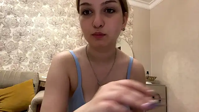 Snapshot of CloudyFoxy chatting on 06/19/26, 09:40 CloudyFoxy online show from 06/19/26, 09:40