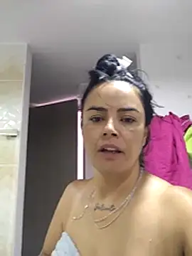 Juanita6908 online show from 06/19/26, 02:43