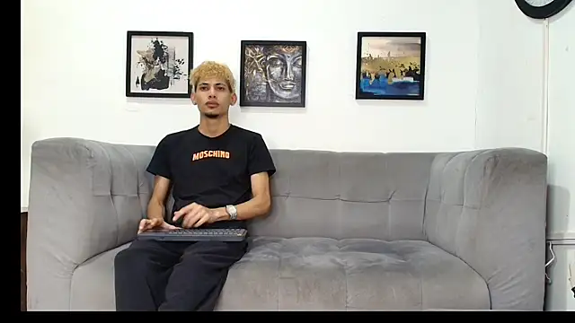 Snapshot of Hot_skinny_guys chatting on 06/19/26, 07:17 Hot skinny guys online show from 06/19/26, 07:17