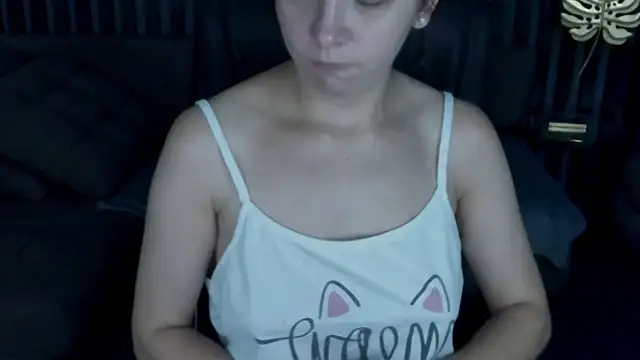 Livia Shy online show from 07/14/26, 06:02