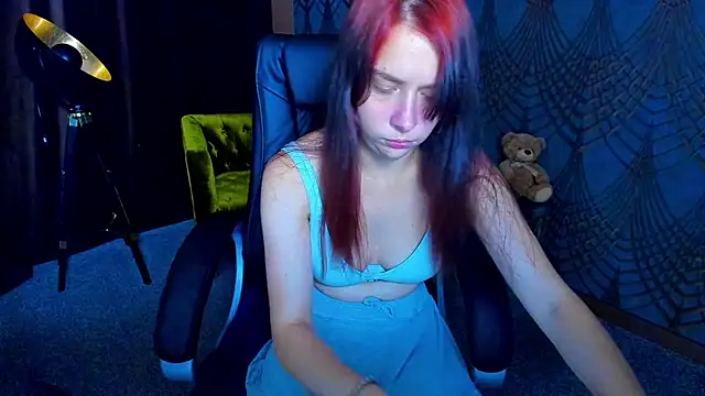 Livia Shy online show from 07/16/26, 05:41