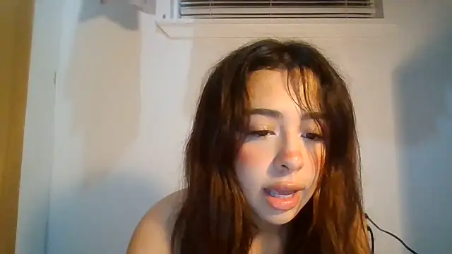 Snapshot of arianababygirl chatting on 06/14/26, 03:19 arianababygirl online show from 06/14/26, 03:19