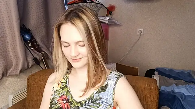 Snapshot of BattyRepri chatting on 06/09/26, 03:23 BattyRepri online show from 06/09/26, 03:23