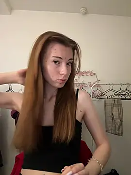 Snapshot of AlisaRussel chatting on 07/10/26, 04:20 AlisaRussel online show from 07/10/26, 04:20