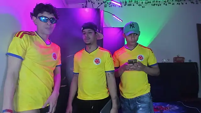 Boys Benkosky online show from 06/10/26, 11:03