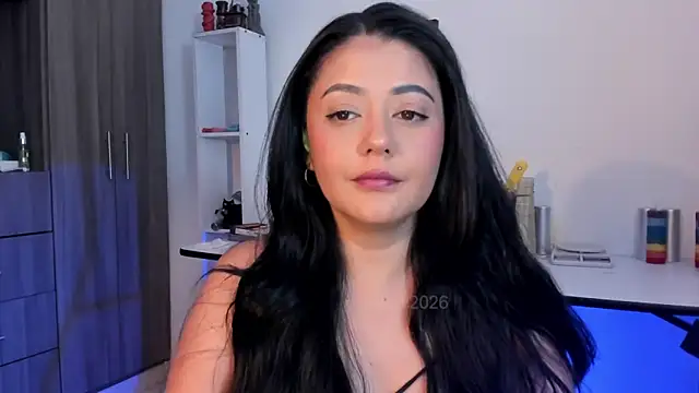Snapshot of LauraToro_ chatting on 06/20/26, 06:38 LauraToro online show from 06/20/26, 06:38
