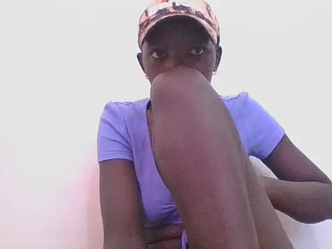 ebonypetite2 online show from 06/27/26, 12:22