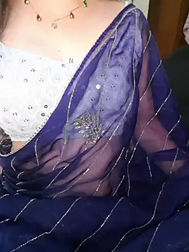 Snapshot of Sharma_Priya chatting on 06/22/26, 06:05 Sharma Priya online show from 06/22/26, 06:05