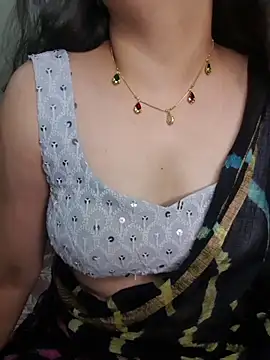 Snapshot of Sharma_Priya chatting on 07/07/26, 04:59 Sharma Priya online show from 07/07/26, 04:59
