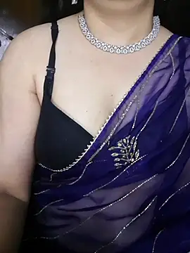 Snapshot of Sharma_Priya chatting on 07/23/26, 01:09 Sharma Priya online show from 07/23/26, 01:09
