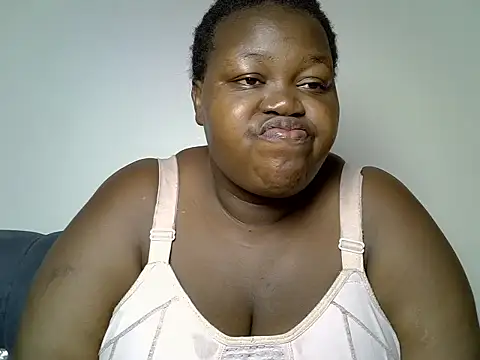 Snapshot of Tashazbabe chatting on 06/22/26, 05:59 Tashazbabe online show from 06/22/26, 05:59