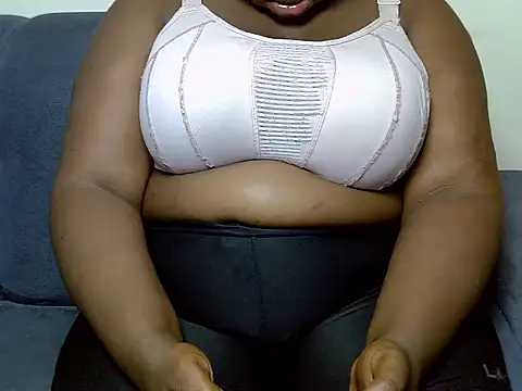 Snapshot of Tashazbabe chatting on 07/09/26, 02:54 Tashazbabe online show from 07/09/26, 02:54