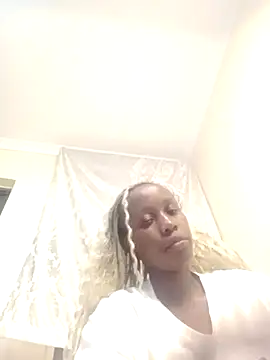 Snapshot of Sweet-cherrry chatting on 06/27/26, 05:29 Sweet-cherrry online show from 06/27/26, 05:29