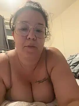 Snapshot of curvymayaxo chatting on 06/09/26, 10:10 curvymayaxo online show from 06/09/26, 10:10