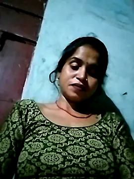 Snapshot of Cut_simran56 chatting on 06/11/26, 04:38 Cut simran56 online show from 06/11/26, 04:38