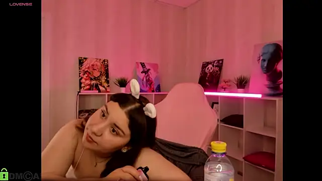 Velvet Kisss online show from 06/25/26, 02:00