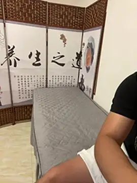 Snapshot of qujing002 chatting on 07/26/26, 02:02 qujing002 online show from 07/26/26, 02:02