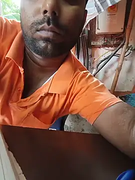 Snapshot of ranigupta72 chatting on 06/21/26, 01:41 ranigupta72 online show from 06/21/26, 01:41