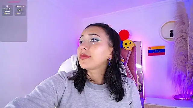 Snapshot of Camiila__1 chatting on 07/11/26, 12:08 Camiila 1 online show from 07/11/26, 12:08