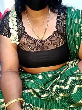 Snapshot of tamil_sarah chatting on 06/16/26, 07:33 tamil sarah online show from 06/16/26, 07:33
