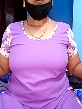 Snapshot of tamil_sarah chatting on 06/29/26, 09:48 tamil sarah online show from 06/29/26, 09:48