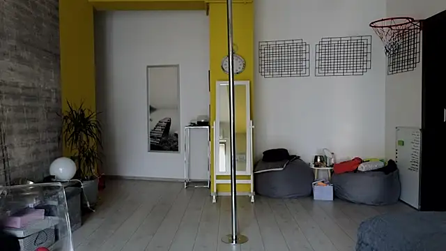 Sarahcamsx online show from 07/27/26, 10:22