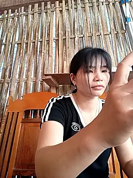 Snapshot of TaraLia chatting on 06/11/26, 01:05 TaraLia online show from 06/11/26, 01:05