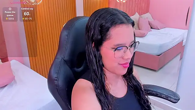 Snapshot of shayra_alina chatting on 07/20/26, 04:16 shayra alina online show from 07/20/26, 04:16